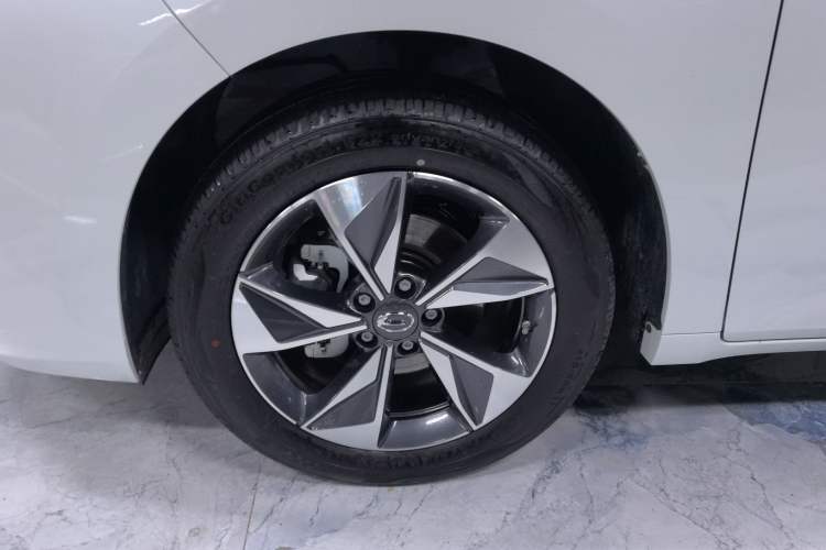 Used GAC Trumpchi M6 2023 PRO 270T DCT Luxury Edition Exterior 7