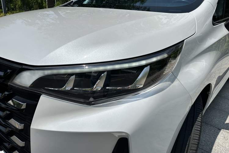 Used GAC Trumpchi M6 2023 PRO 270T DCT Luxury Edition Exterior 7