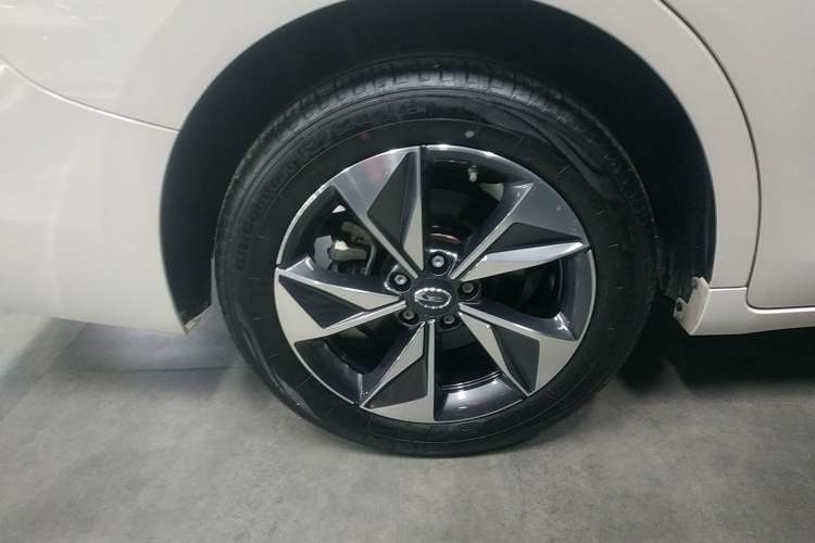 Used GAC Trumpchi M6 2023 PRO 270T DCT Luxury Edition Exterior 8