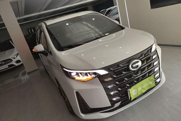 Used GAC Trumpchi M6 2023 PRO 270T DCT Luxury Edition Front Right 45 Deg