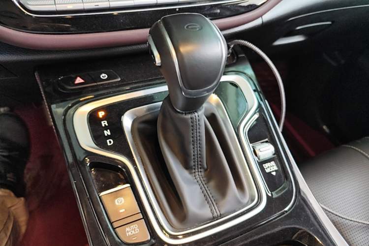 Used GAC Trumpchi M6 2023 PRO 270T DCT Luxury Edition Gear Lever