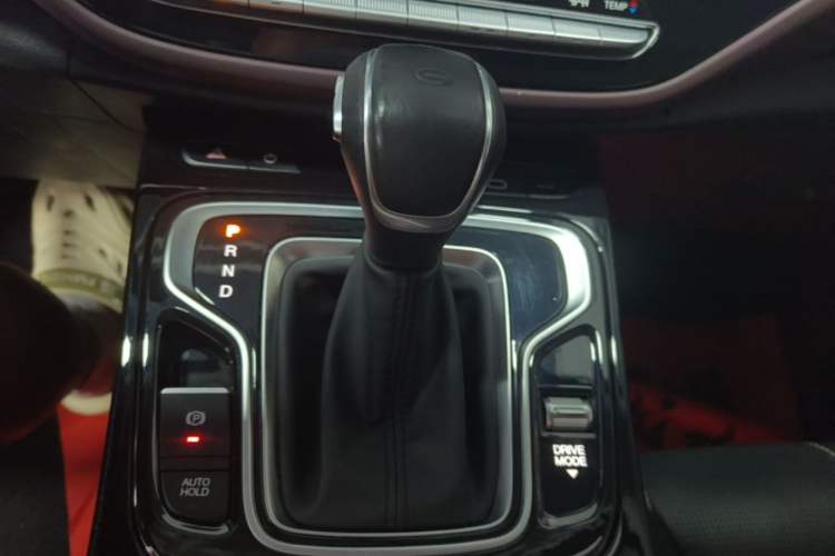 Used GAC Trumpchi M6 2023 PRO 270T DCT Luxury Edition Gear Lever