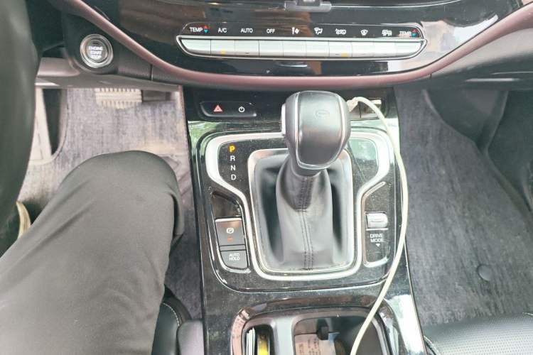 Used GAC Trumpchi M6 2023 PRO 270T DCT Luxury Edition Gear Lever