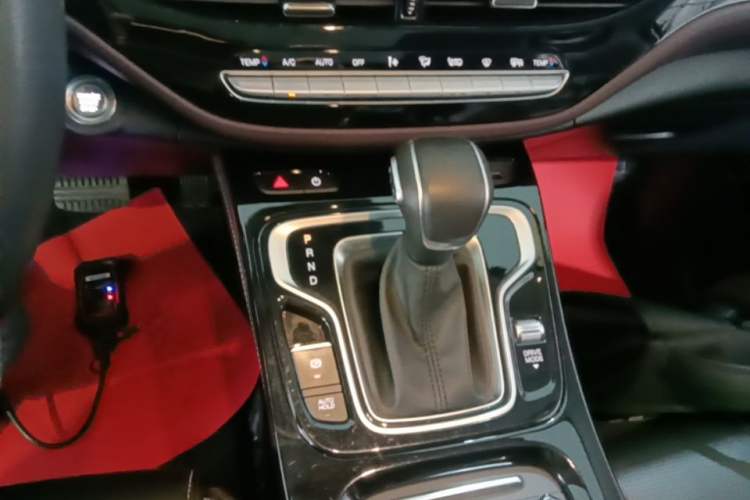Used GAC Trumpchi M6 2023 PRO 270T DCT Luxury Edition Gear Lever