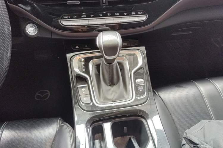 Used GAC Trumpchi M6 2023 PRO 270T DCT Luxury Edition Gear Lever