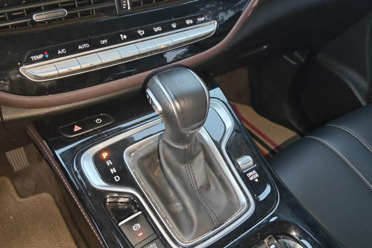 Used GAC Trumpchi M6 2023 PRO 270T DCT Luxury Edition Gear Lever