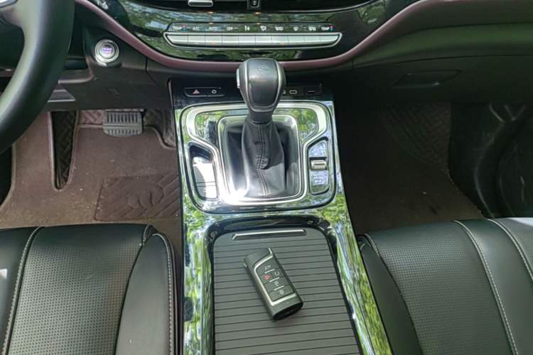 Used GAC Trumpchi M6 2023 PRO 270T DCT Luxury Edition Gear Lever