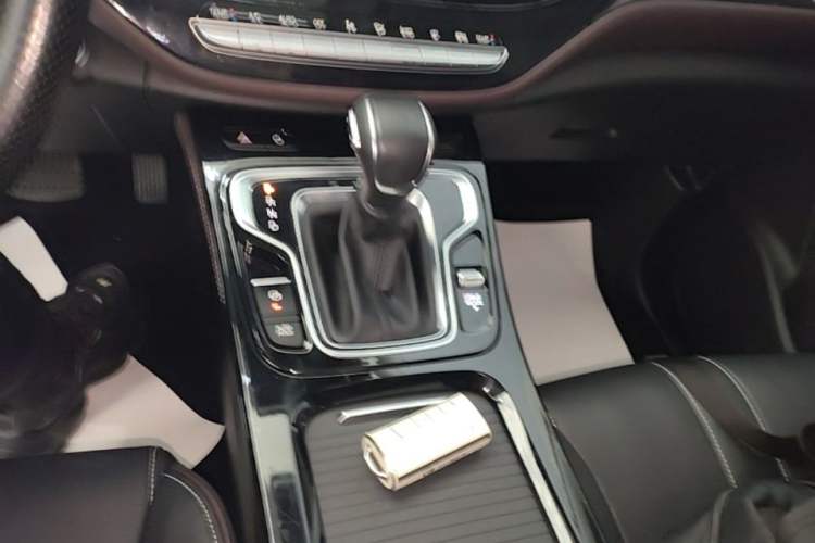 Used GAC Trumpchi M6 2023 PRO 270T DCT Luxury Edition Gear Lever