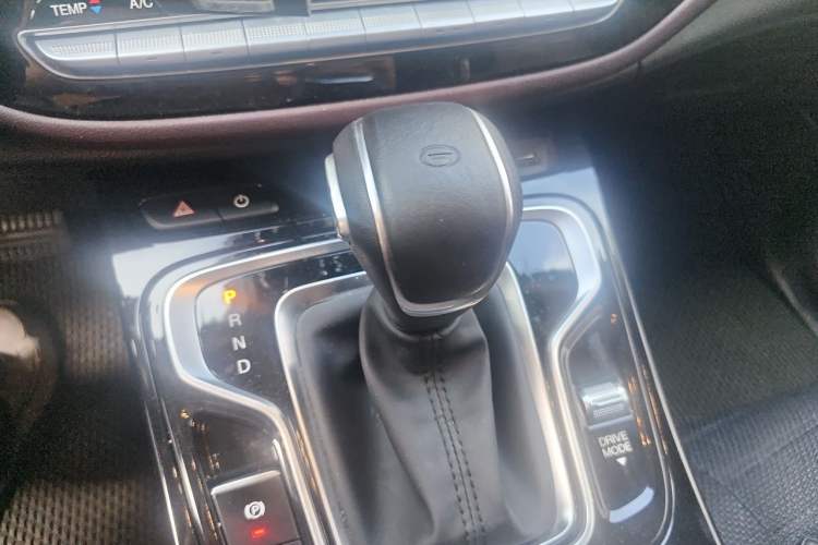 Used GAC Trumpchi M6 2023 PRO 270T DCT Luxury Edition Gear Lever