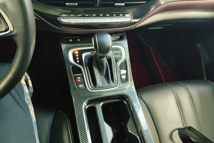 Used GAC Trumpchi M6 2023 PRO 270T DCT Luxury Edition Gear Lever
