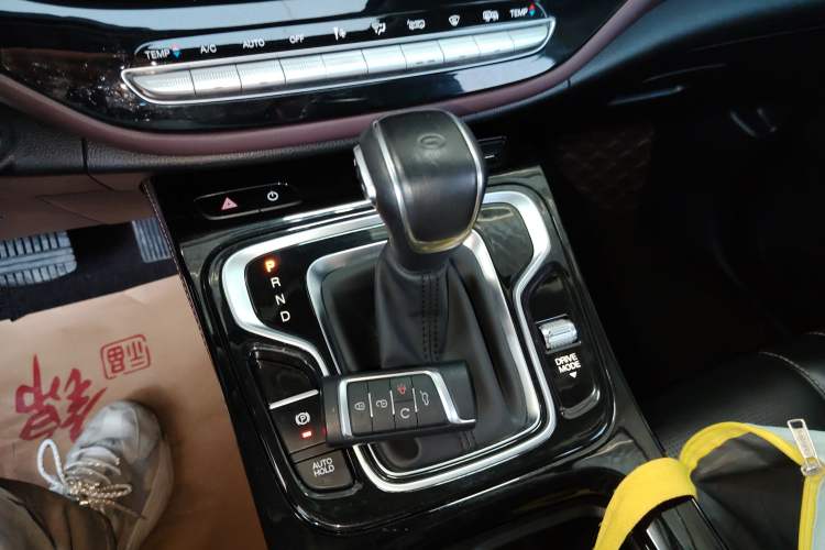 Used GAC Trumpchi M6 2023 PRO 270T DCT Luxury Edition Gear Lever