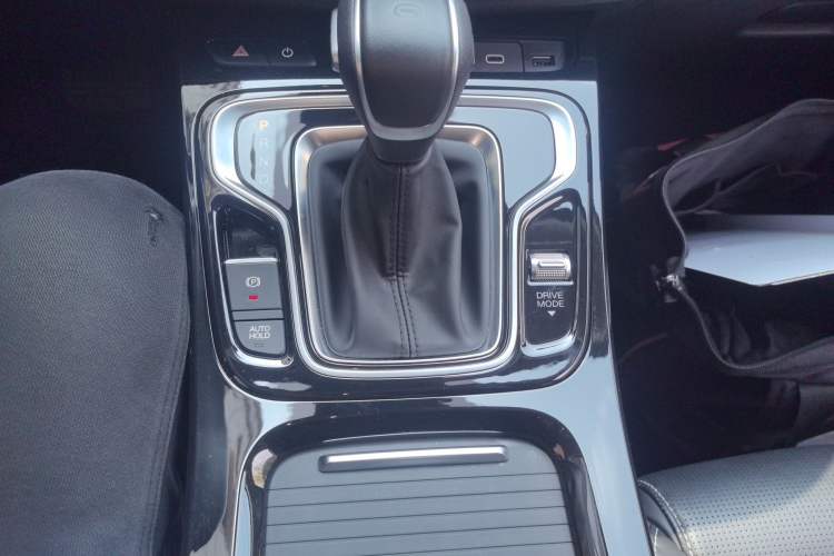 Used GAC Trumpchi M6 2023 PRO 270T DCT Luxury Edition Gear Lever