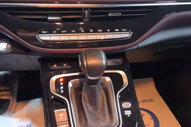 Used GAC Trumpchi M6 2023 PRO 270T DCT Luxury Edition Gear Lever
