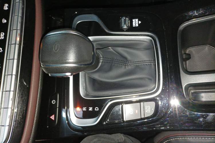 Used GAC Trumpchi M6 2023 PRO 270T DCT Luxury Edition Gear Lever