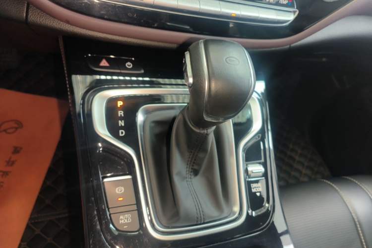 Used GAC Trumpchi M6 2023 PRO 270T DCT Luxury Edition Gear Lever