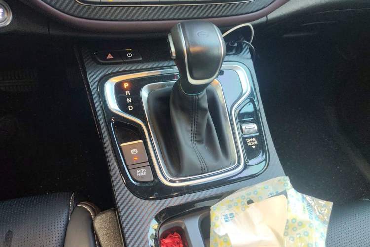 Used GAC Trumpchi M6 2023 PRO 270T DCT Luxury Edition Gear Lever