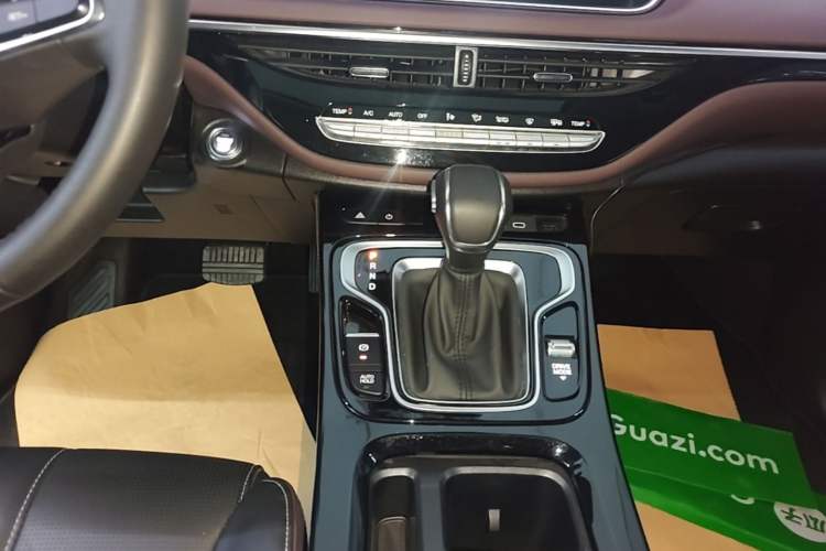 Used GAC Trumpchi M6 2023 PRO 270T DCT Luxury Edition Gear Lever
