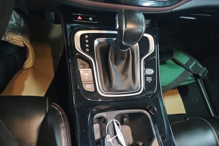 Used GAC Trumpchi M6 2023 PRO 270T DCT Luxury Edition Gear Lever