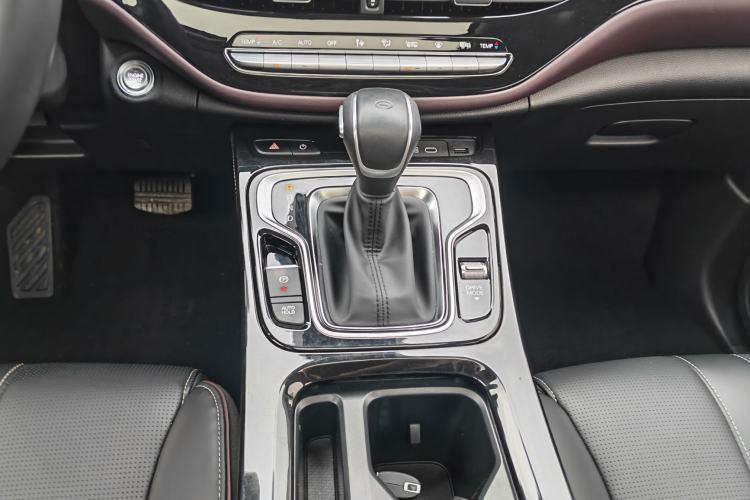 Used GAC Trumpchi M6 2023 PRO 270T DCT Luxury Edition Gear Lever