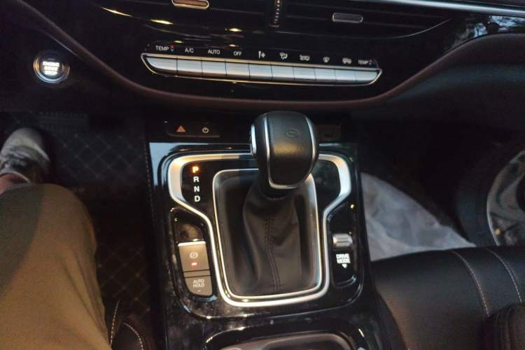 Used GAC Trumpchi M6 2023 PRO 270T DCT Luxury Edition Gear Lever