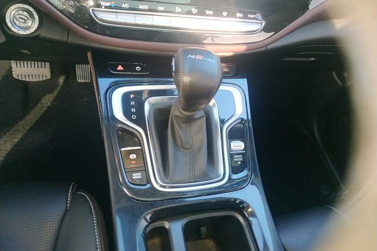 Used GAC Trumpchi M6 2023 PRO 270T DCT Luxury Edition Gear Lever