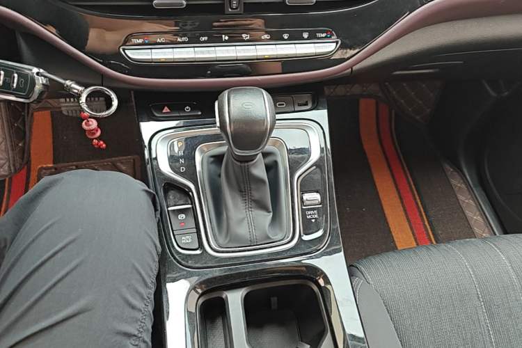 Used GAC Trumpchi M6 2023 PRO 270T DCT Elite Edition Gear Lever