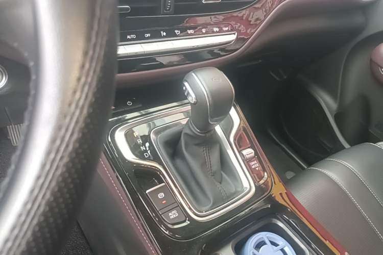 Used GAC Trumpchi M6 2023 PRO 270T DCT Luxury Edition Gear Lever