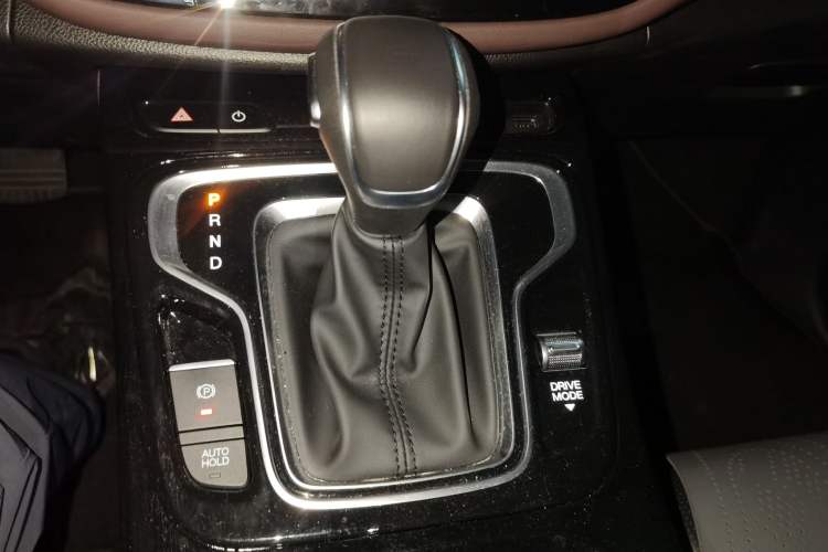 Used GAC Trumpchi M6 2023 PRO 270T DCT Luxury Edition Gear Lever