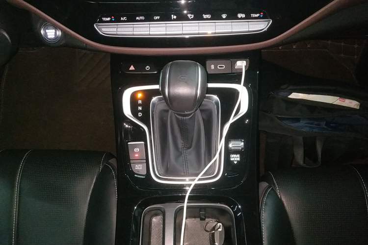 Used GAC Trumpchi M6 2023 PRO 270T DCT Luxury Edition Gear Lever