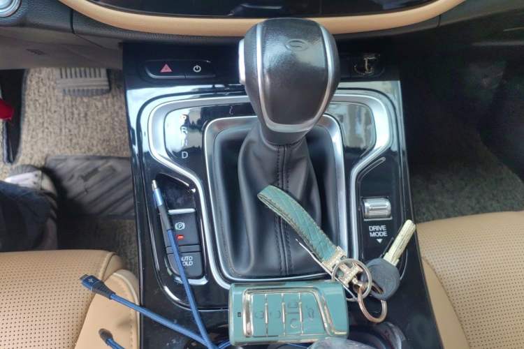 Used GAC Trumpchi M6 2023 PRO 270T DCT Luxury Edition Gear Lever