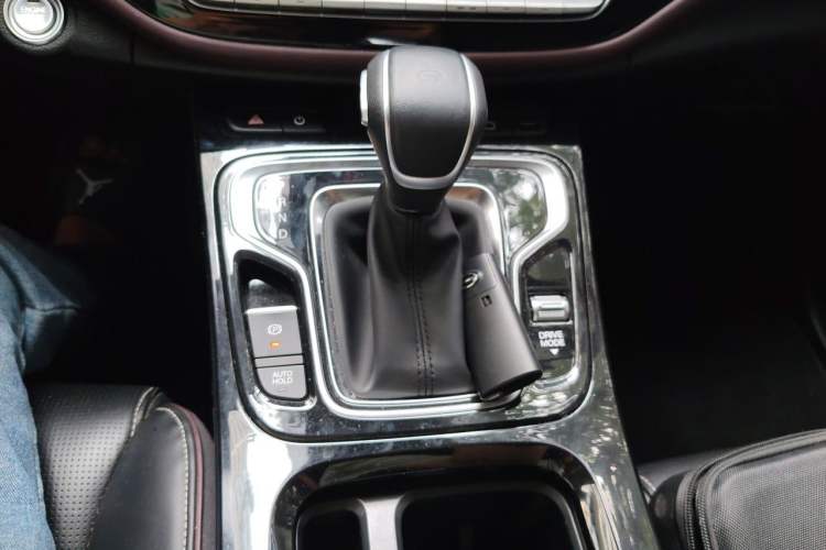 Used GAC Trumpchi M6 2023 PRO 270T DCT Luxury Edition Gear Lever