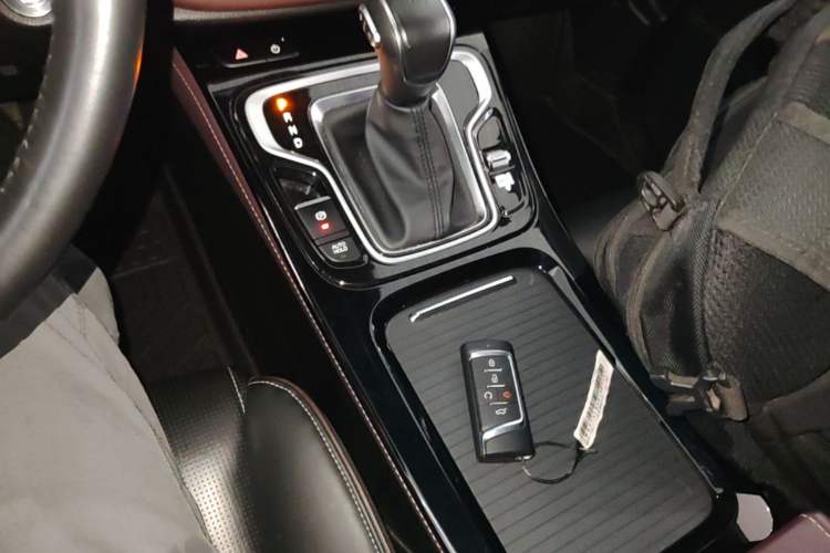 Used GAC Trumpchi M6 2023 PRO 270T DCT Luxury Edition Gear Lever