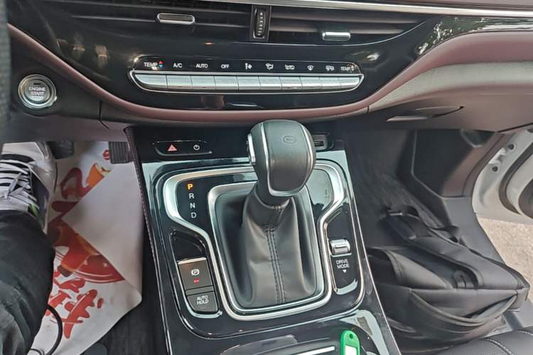 Used GAC Trumpchi M6 2023 PRO 270T DCT Luxury Edition Gear Lever