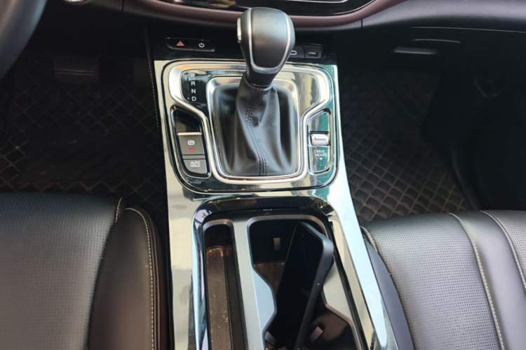 Used GAC Trumpchi M6 2023 PRO 270T DCT Luxury Edition Gear Lever