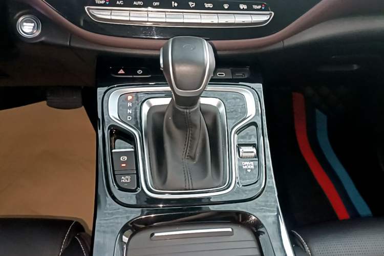Used GAC Trumpchi M6 2023 PRO 270T DCT Luxury Edition Gear Lever
