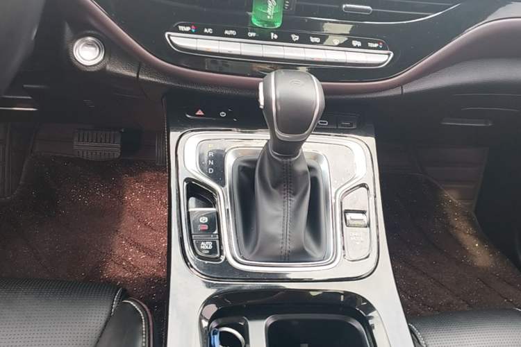 Used GAC Trumpchi M6 2023 PRO 270T DCT Luxury Edition Gear Lever