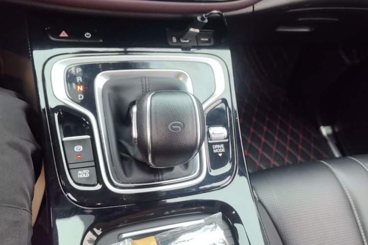 Used GAC Trumpchi M6 2023 PRO 270T DCT Luxury Edition Gear Lever