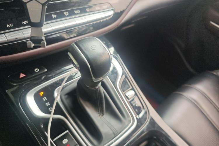 Used GAC Trumpchi M6 2023 PRO 270T DCT Luxury Edition Gear Lever