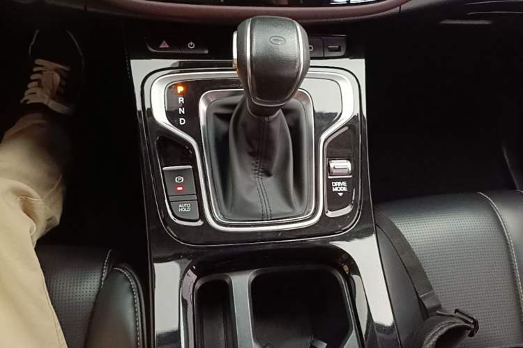 Used GAC Trumpchi M6 2023 PRO 270T DCT Luxury Edition Gear Lever