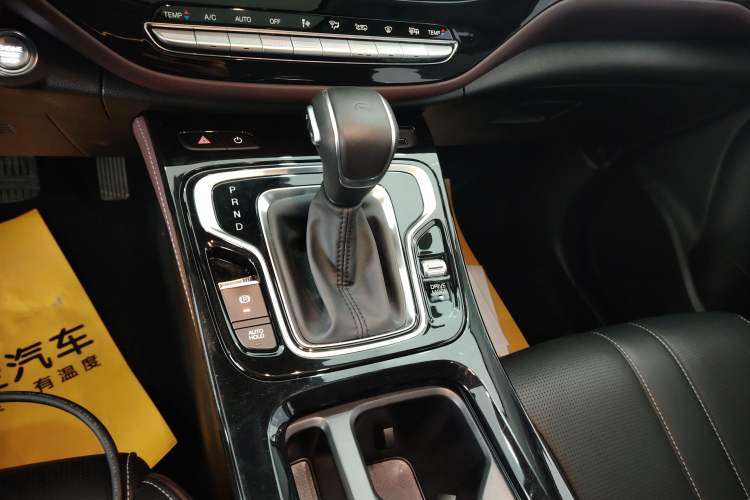 Used GAC Trumpchi M6 2023 PRO 270T DCT Luxury Edition Gear Lever