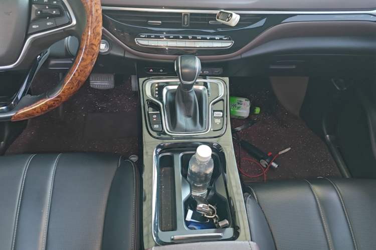 Used GAC Trumpchi M6 2023 PRO 270T DCT Luxury Edition Gear Lever