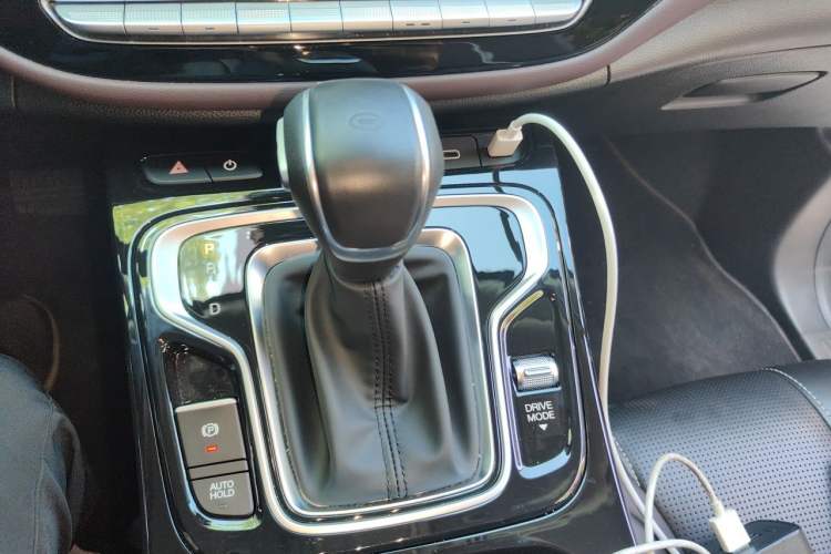 Used GAC Trumpchi M6 2023 PRO 270T DCT Luxury Edition Gear Lever
