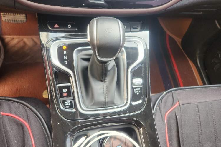 Used GAC Trumpchi M6 2023 PRO 270T DCT Luxury Edition Gear Lever