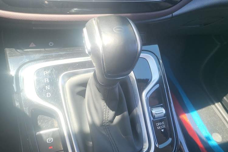 Used GAC Trumpchi M6 2023 PRO 270T DCT Luxury Edition Gear Lever