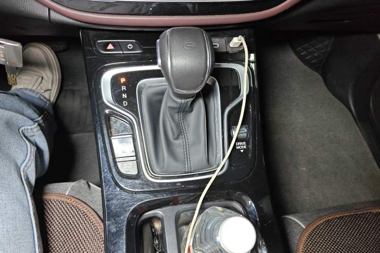 Used GAC Trumpchi M6 2023 PRO 270T DCT Elite Edition Gear Lever