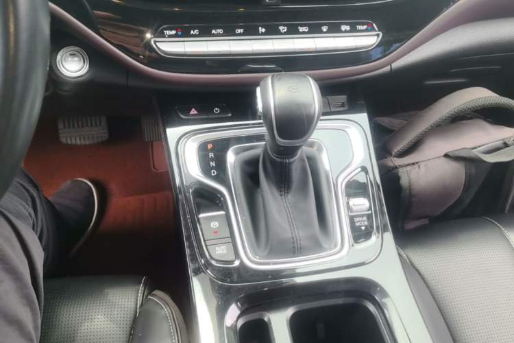 Used GAC Trumpchi M6 2023 PRO 270T DCT Luxury Edition Gear Lever