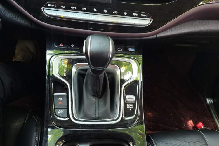 Used GAC Trumpchi M6 2023 PRO 270T DCT Elite Edition Gear Lever