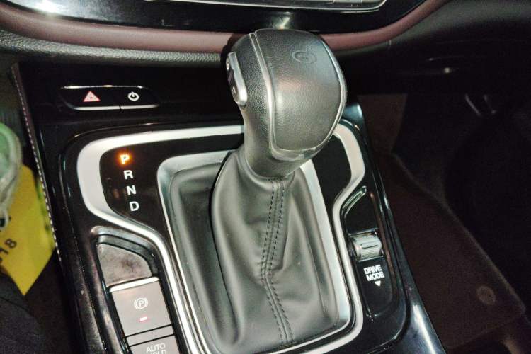 Used GAC Trumpchi M6 2023 PRO 270T DCT Luxury Edition Gear Lever