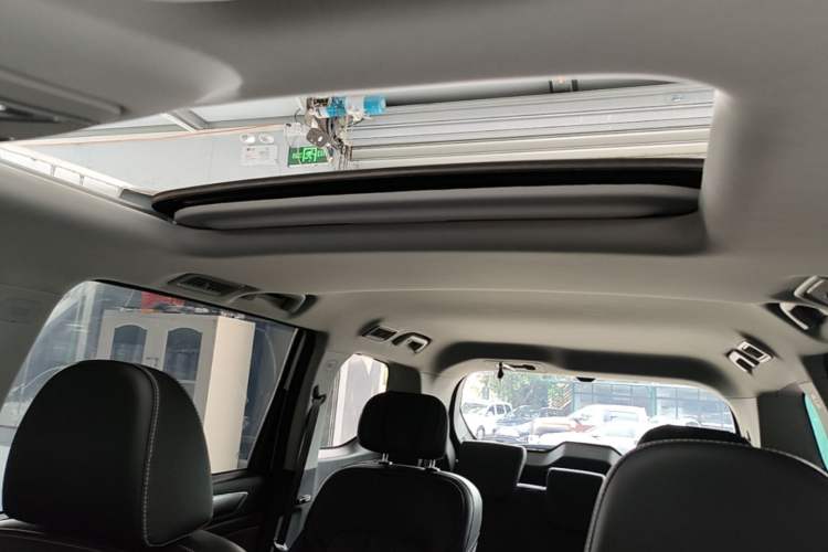 Used GAC Trumpchi M6 2023 PRO 270T DCT Luxury Edition Headliner