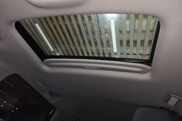 Used GAC Trumpchi M6 2023 PRO 270T DCT Luxury Edition Headliner
